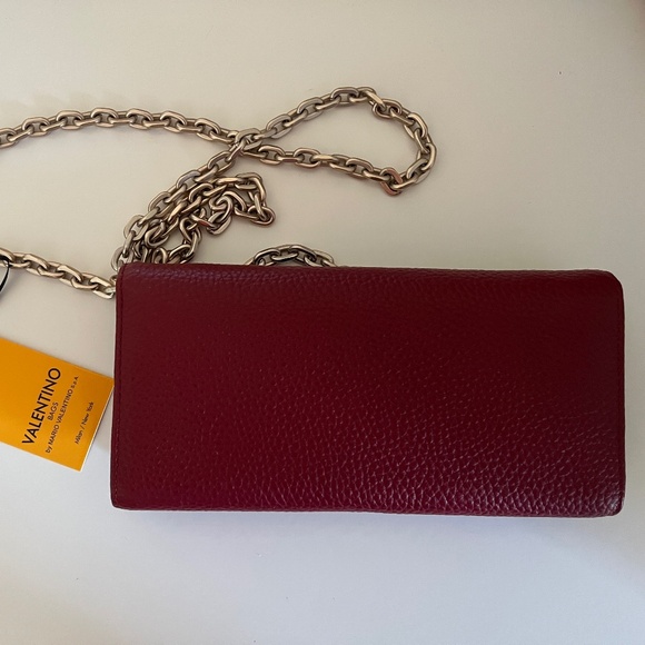 ✨ Valentino Logo-Studded Leather Wallet on Chain — BRAND NEW ✨ - Picture 4 of 5